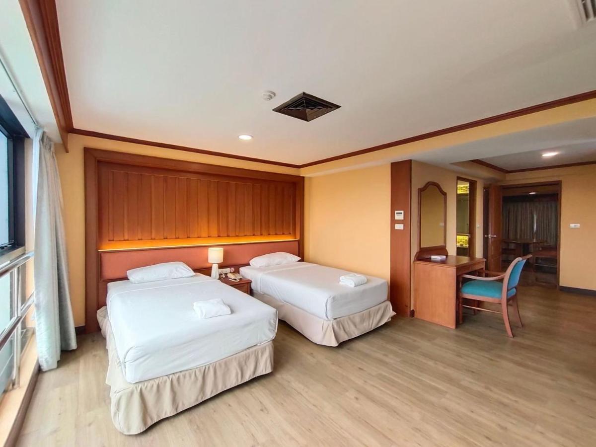 Ebina House - Sha Extra Plus Бангкок Екстер'єр фото
